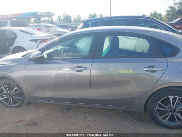3KPF24AD9PE622384 KIA Forte Lxs