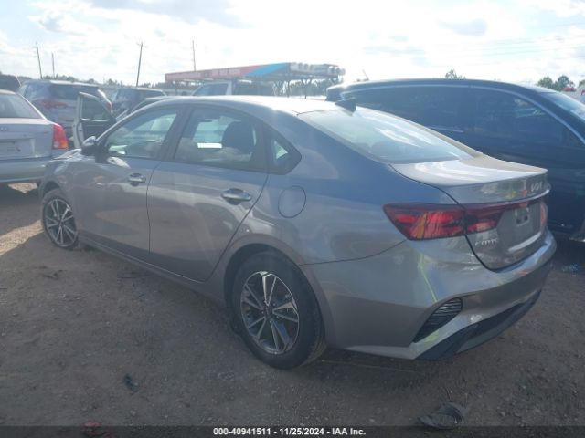 3KPF24AD9PE622384 KIA Forte Lxs