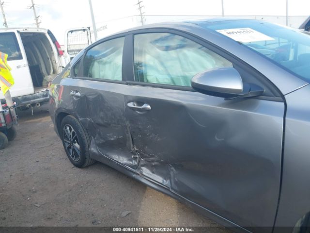 3KPF24AD9PE622384 KIA Forte Lxs