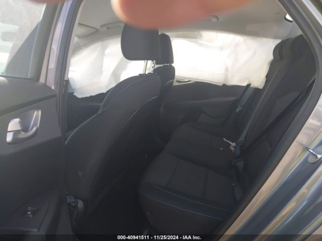3KPF24AD9PE622384 KIA Forte Lxs