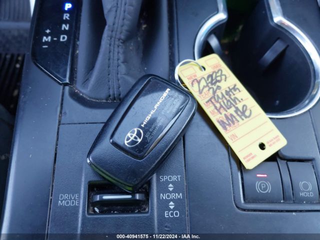 5TDCZRAH2LS509925 Toyota Highlander L