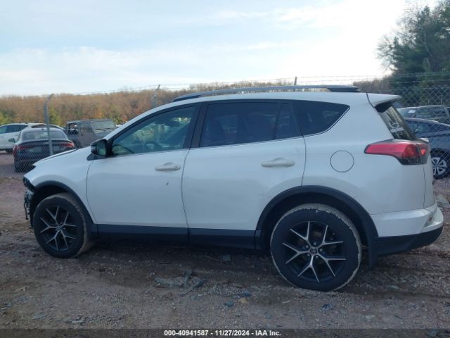 JTMJFREV9HJ121952 Toyota RAV4 SE