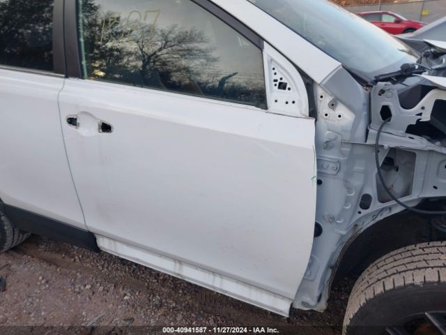 JTMJFREV9HJ121952 Toyota RAV4 SE