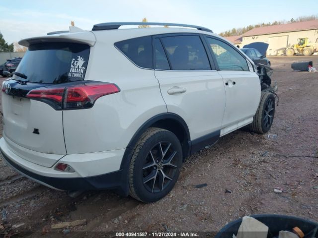 JTMJFREV9HJ121952 Toyota RAV4 SE