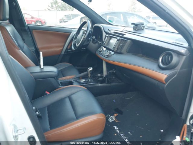 JTMJFREV9HJ121952 Toyota RAV4 SE