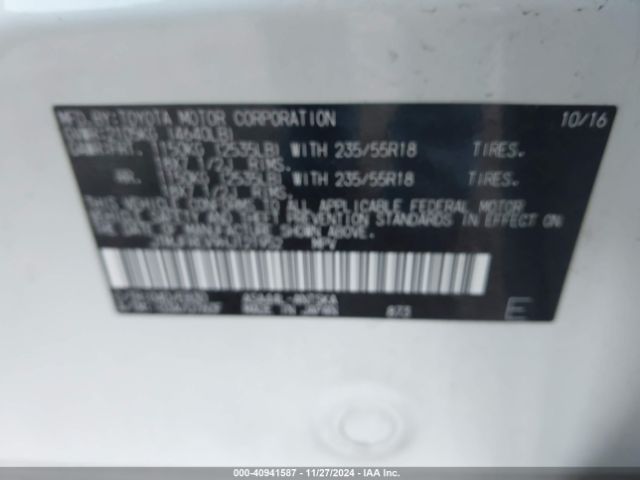 JTMJFREV9HJ121952 Toyota RAV4 SE