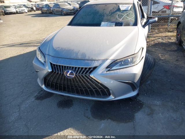 58ADA1C16NU019245 Lexus ES 300H