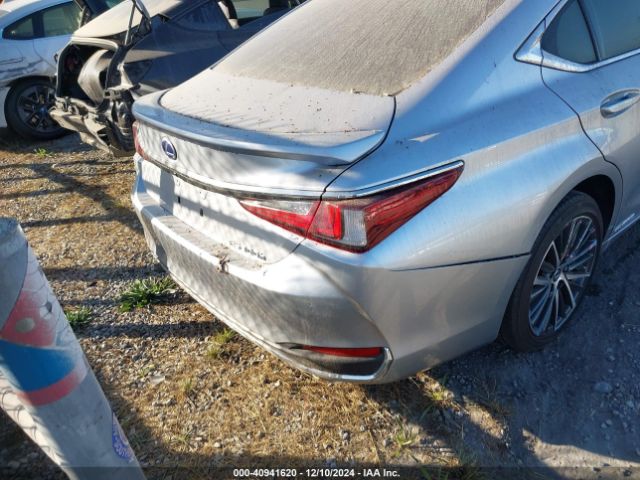 58ADA1C16NU019245 Lexus ES 300H