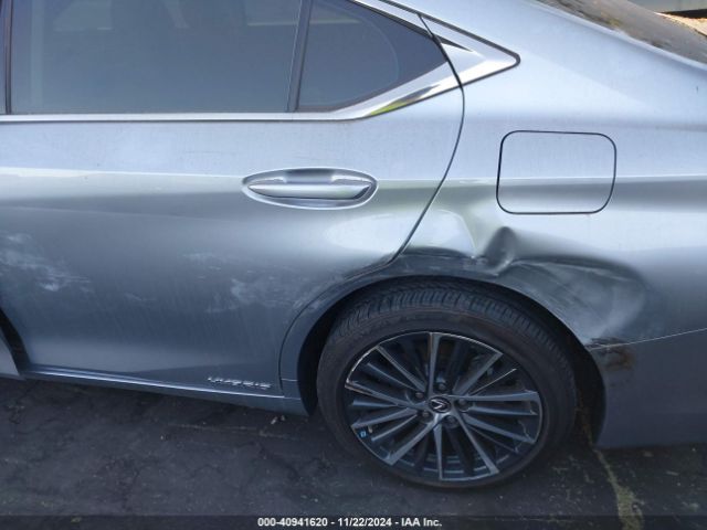 58ADA1C16NU019245 Lexus ES 300H