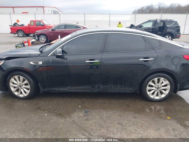 KIA OPTIMA EX 2018 5XXGU4L39JG209317 Image 14