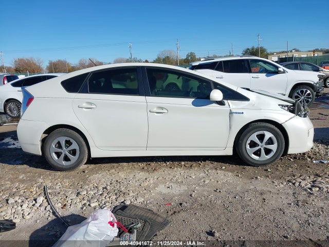 Toyota Prius 2015 JTDKN3DU2F0432493 Image 13