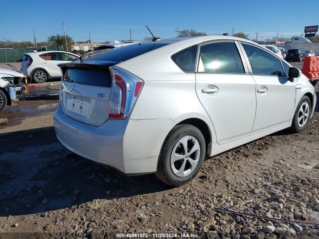JTDKN3DU2F0432493 Toyota Prius