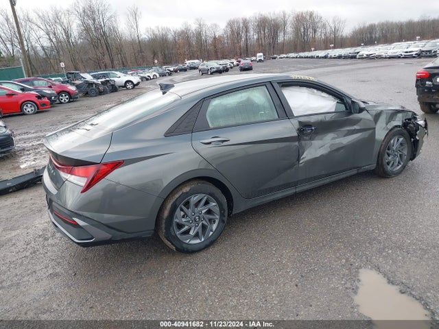Hyundai ELANTRA SEL 2024 KMHLM4DG9RU742401 Image 4