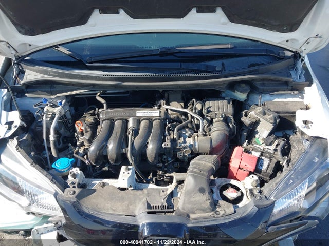 Honda FIT LX 2017 3HGGK5H51HM710136 Image 10