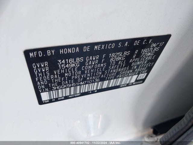 Honda FIT LX 2017 3HGGK5H51HM710136 Image 9