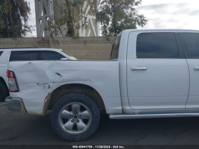 1C6RR7LM1HS878676 RAM 1500 Big Horn  4x4 5'7 Box