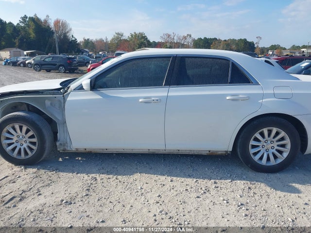 Chrysler 300 Uptown Edition 2014 2C3CCAAG1EH128115 Image 14