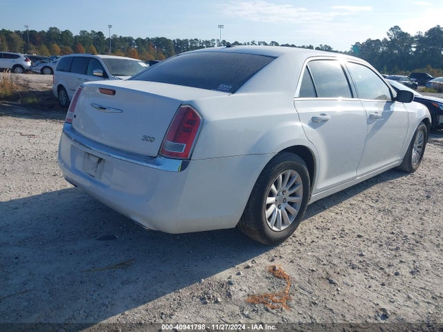Chrysler 300 Uptown Edition 2014 2C3CCAAG1EH128115 Image 4