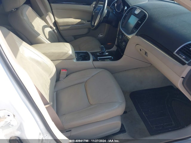 Chrysler 300 Uptown Edition 2014 2C3CCAAG1EH128115 Image 5