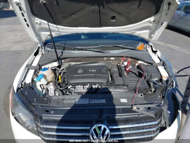 1VWAT7A33EC052075 Volkswagen Passat 1.8t Wolfsburg Edition