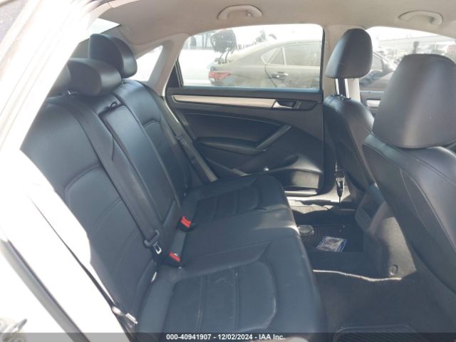 1VWAT7A33EC052075 Volkswagen Passat 1.8t Wolfsburg Edition