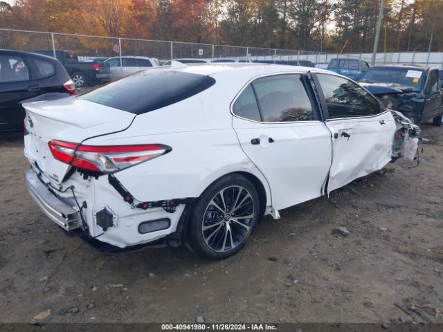 4T1B21HK8KU513907 Toyota Camry Hybrid Se
