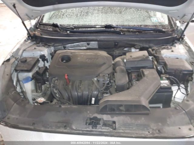 5NPE24AF2JH683429 Hyundai SONATA SE