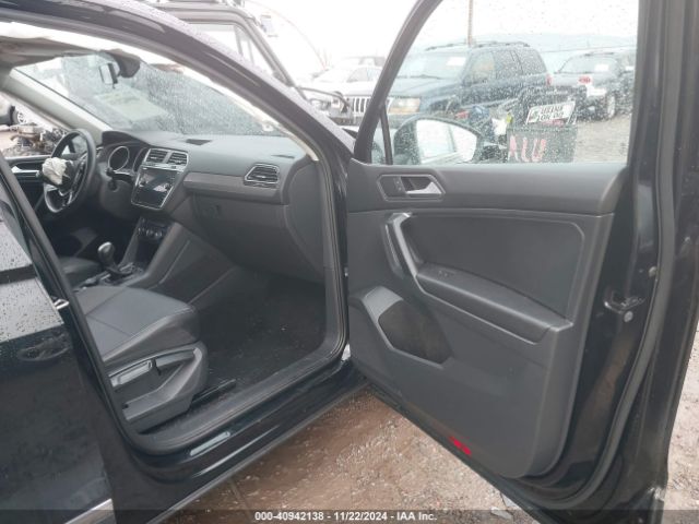 3VV2B7AX2MM002568 Volkswagen Tiguan 2.0t Se/2.0t Se R-line Black/2.0t Sel