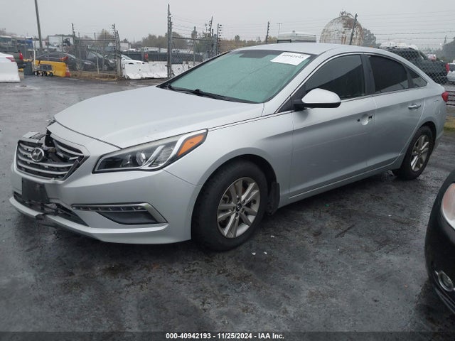Hyundai SONATA SE 2015 5NPE24AF7FH175884 Image 2