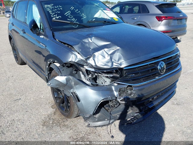 3VVCB7AX2RM038076 Volkswagen Tiguan 2.0t Se R-line Black