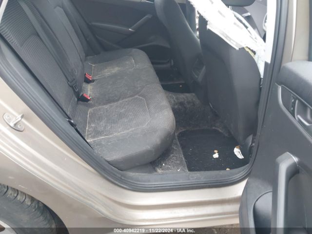 1VWAT7A37GC022337 Volkswagen Passat 1.8t S