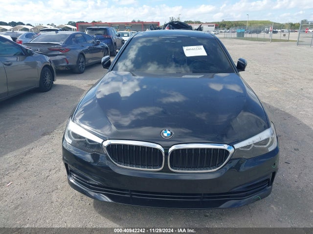 WBAJA5C56KWW19737 BMW 530I