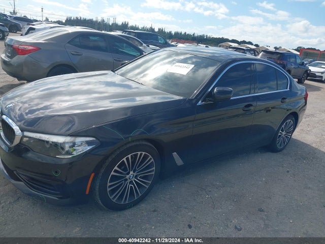 WBAJA5C56KWW19737 BMW 530I