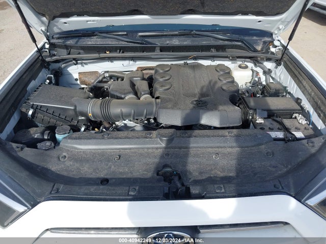 Toyota 4RUNNER SR5 2024 JTEMU5JR4R6260701 Image 10