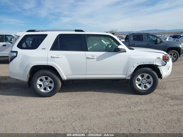 Toyota 4RUNNER SR5 2024 JTEMU5JR4R6260701 Image 12