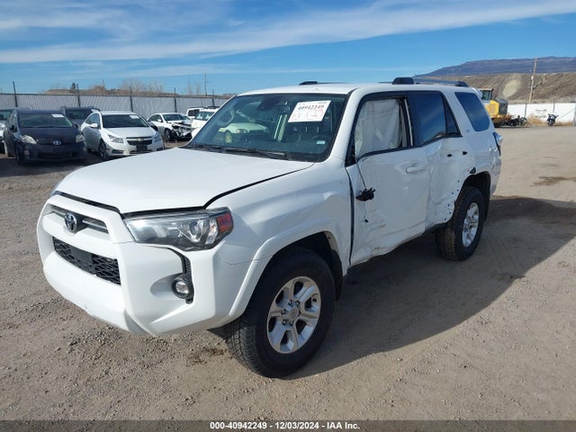 Toyota 4RUNNER SR5 2024 JTEMU5JR4R6260701 Image 2