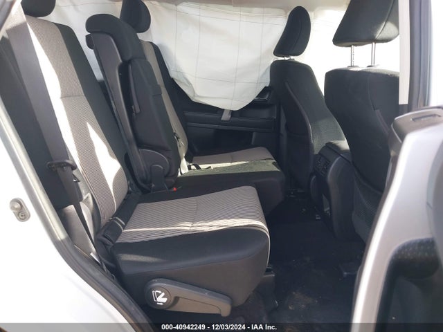Toyota 4RUNNER SR5 2024 JTEMU5JR4R6260701 Image 8