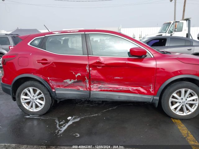 JN1BJ1CPXHW010261 Nissan Rogue Sport S