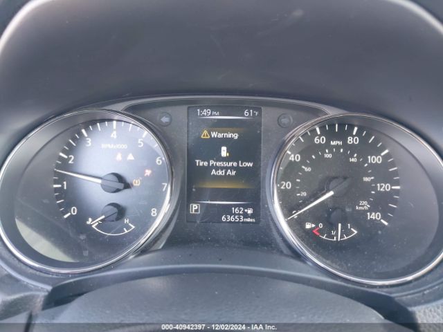 JN1BJ1CPXHW010261 Nissan Rogue Sport S
