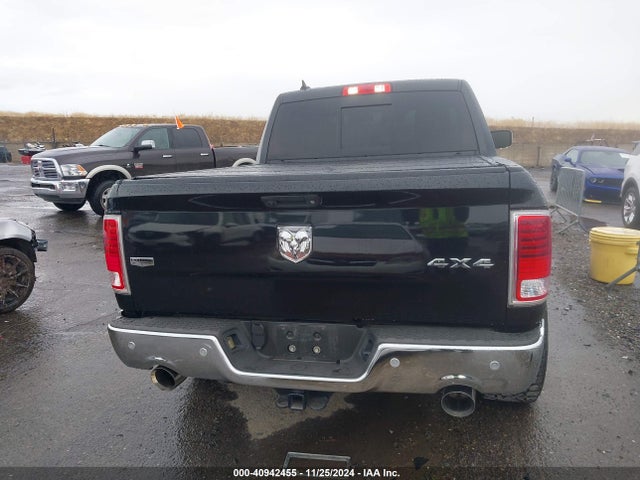 RAM 1500 Laramie  4x4 5'7 Box 2018 1C6RR7NM1JS254556 Image 16