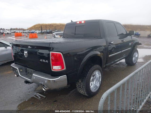 1C6RR7NM1JS254556 RAM 1500 Laramie  4x4 5'7 Box