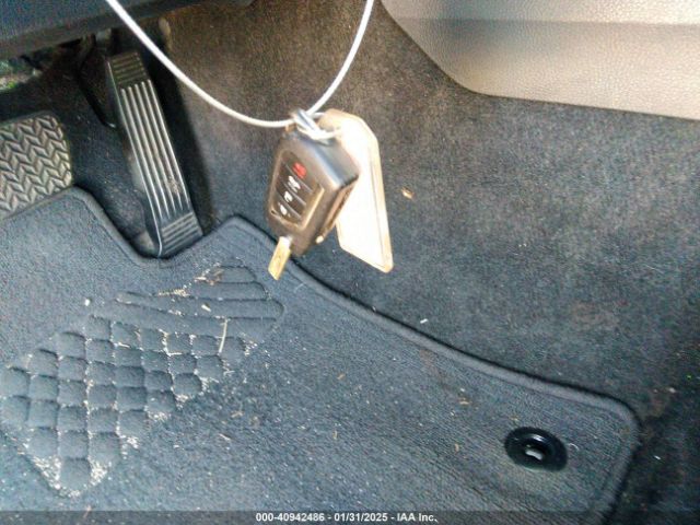 4T1C11AKXNU637697 Toyota CAMRY LE
