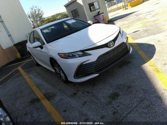 4T1C11AKXNU637697 Toyota CAMRY LE