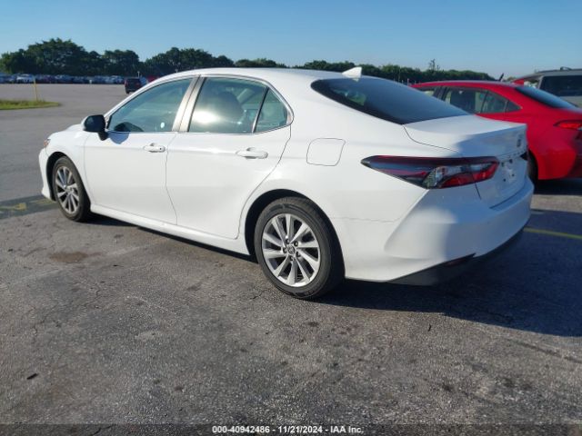 4T1C11AKXNU637697 Toyota CAMRY LE