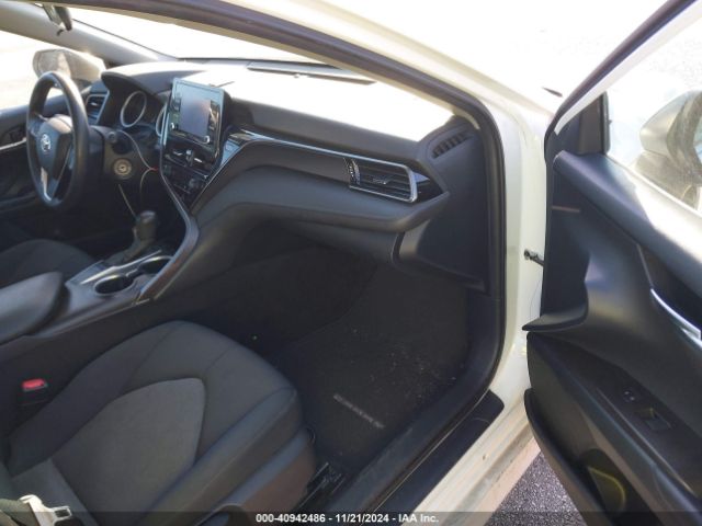 4T1C11AKXNU637697 Toyota CAMRY LE