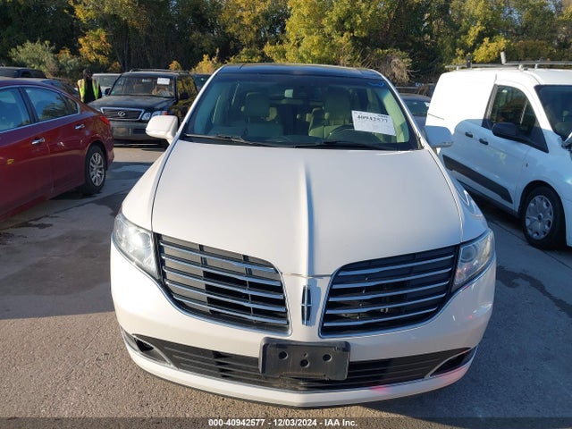 Lincoln Mkt Elite 2017 2LMHJ5AT0HBL00329 Image 12