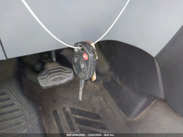 Ford Transit-250 2015 1FTYR2CM5FKA72991 Image 10