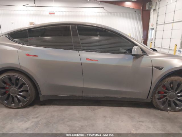 7SAYGDEF2NF491069 Tesla Model Y Performance Dual Motor All-wheel Drive