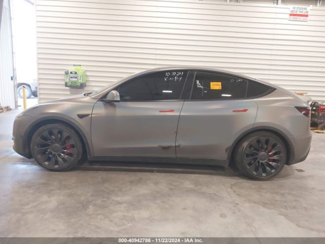 7SAYGDEF2NF491069 Tesla Model Y Performance Dual Motor All-wheel Drive