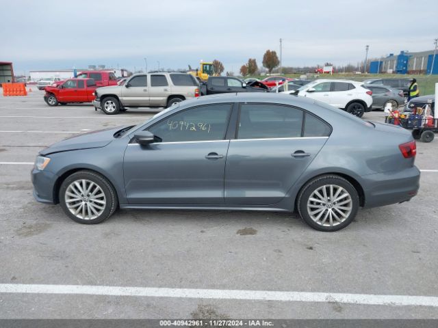3VWL17AJ3GM205259 Volkswagen Jetta 1.8t Sel